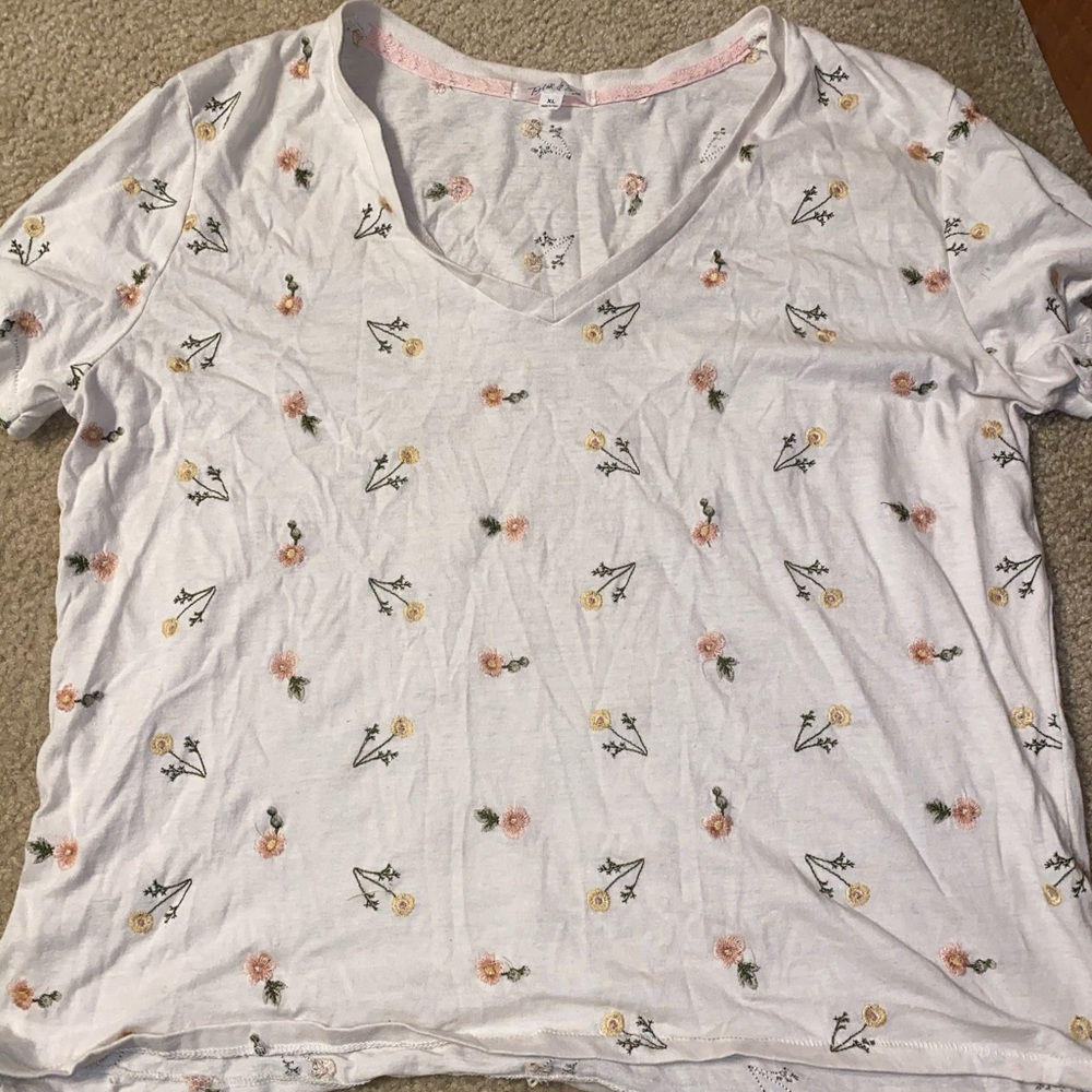 Women’s flower shirt